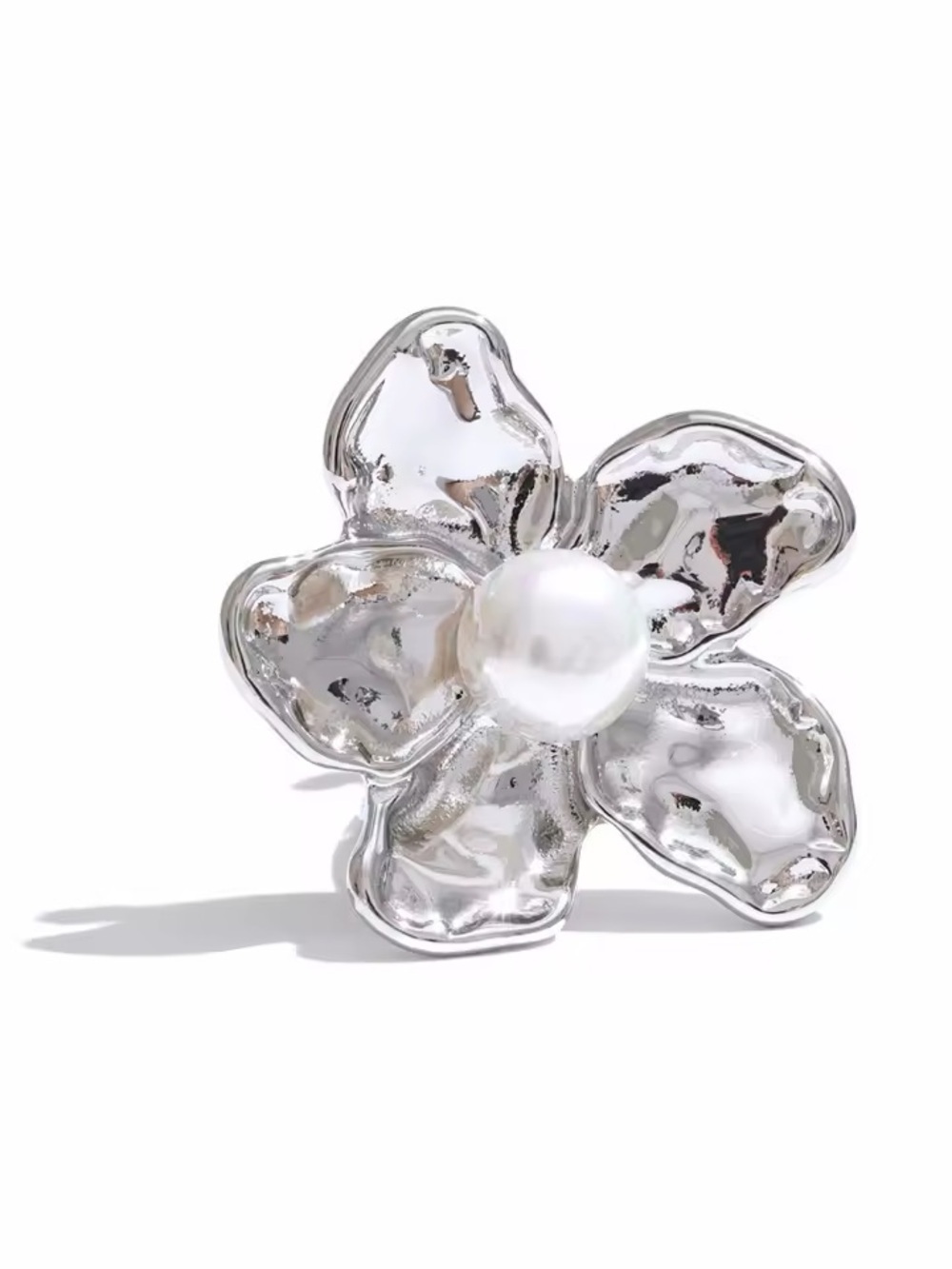 Silver tone elegant Floral Pearl Statement Ring - Picture 4 of 6